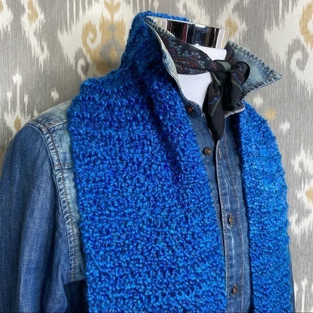 Unisex Hand-knit Oblong Blue Scarf